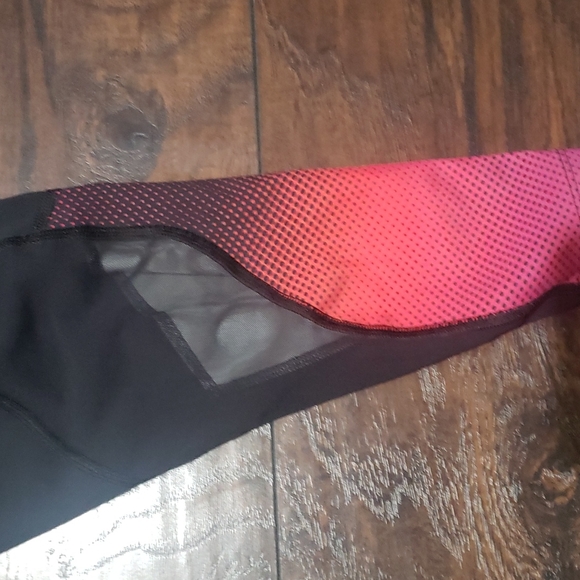 Lumo Run Leggings - Picture 9 of 11